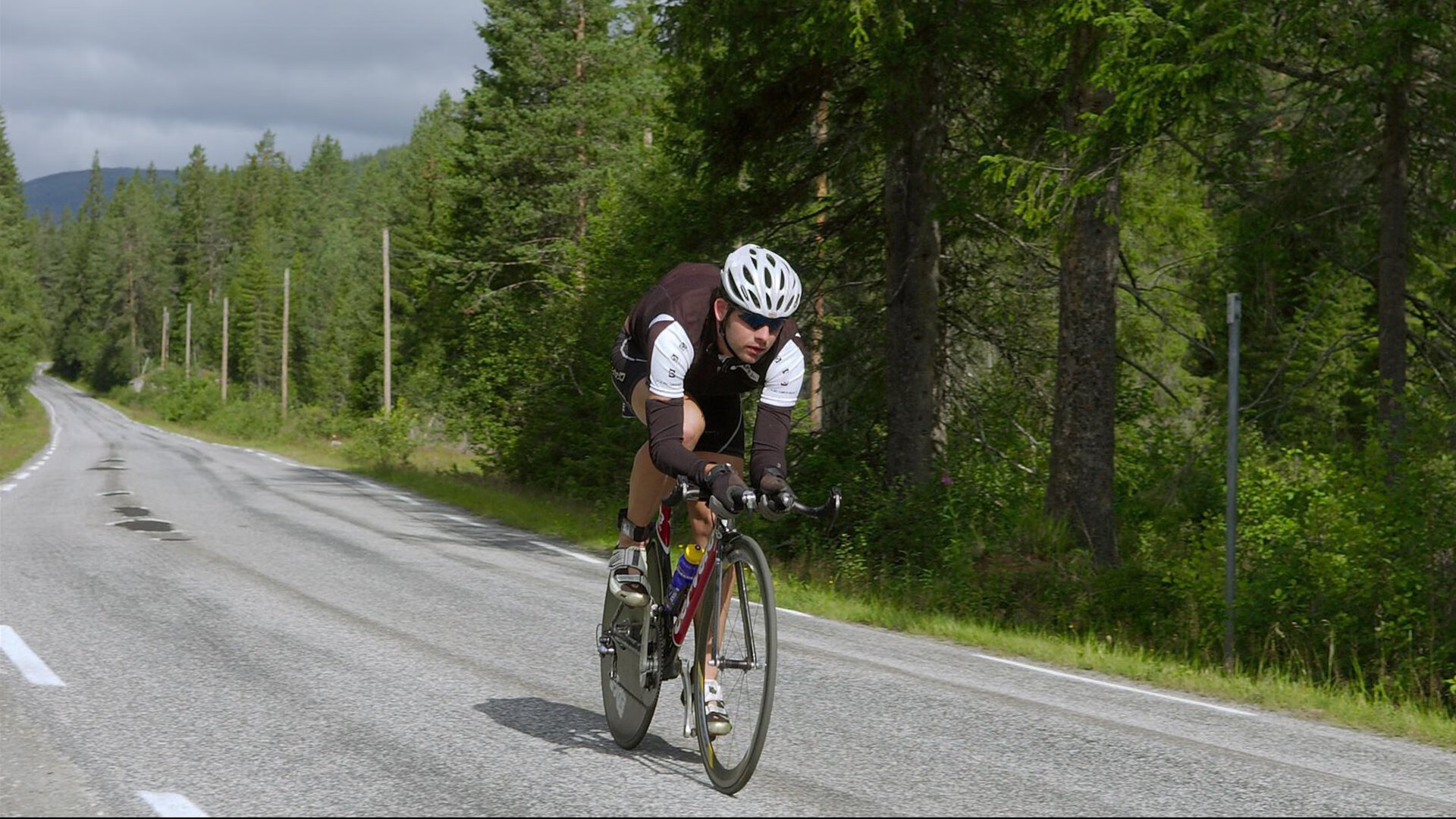 约翰·恩多耶-布鲁阿尔以实力回应所有质疑，布鲁诺·恩里克