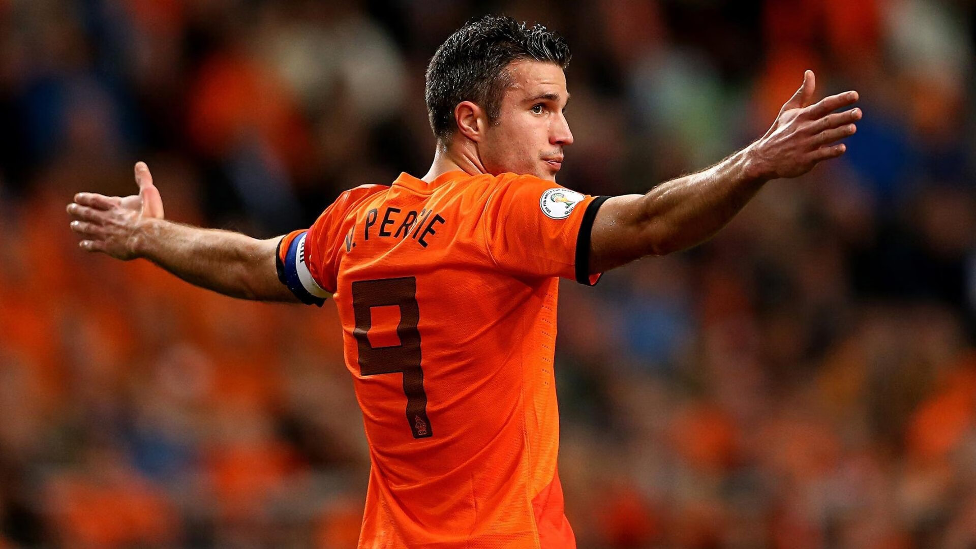 杨鸣称外界质疑不断 球员斗志十足，杨鸣最近比赛